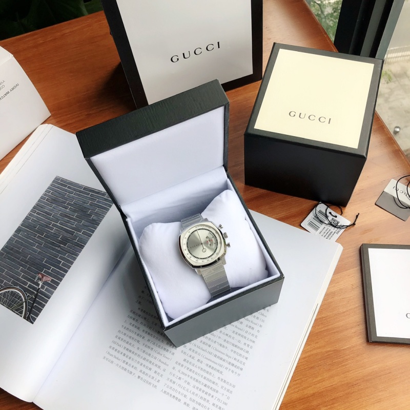 Часы Gucci
