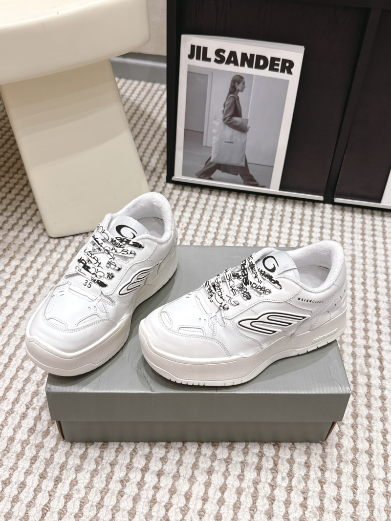 Balenciaga Hamptons Worn-Out кроссовки белые