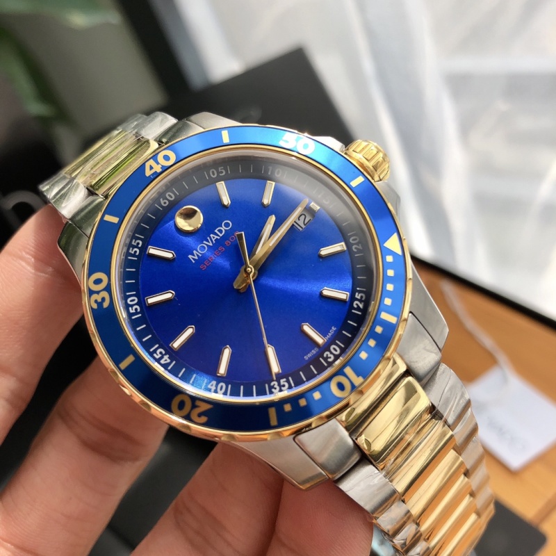 Часы Movado