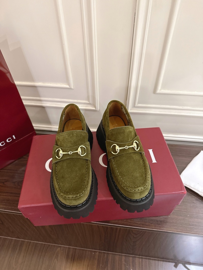 Женские замшевые мокасины на платформе Gucci