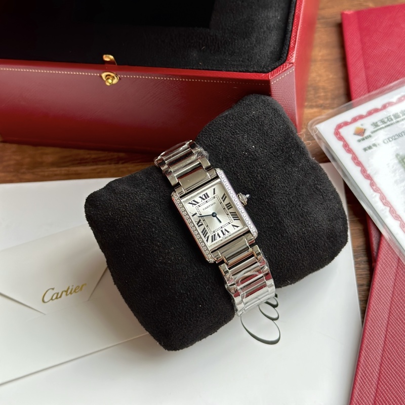 Часы Cartier Tank Must