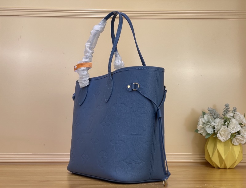 Сумка Louis Vuitton Neverfull MM с тиснением