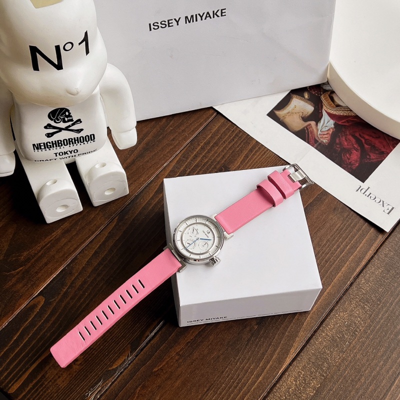 Часы Issey Miyake