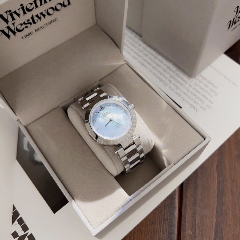 Часы Vivienne Westwood