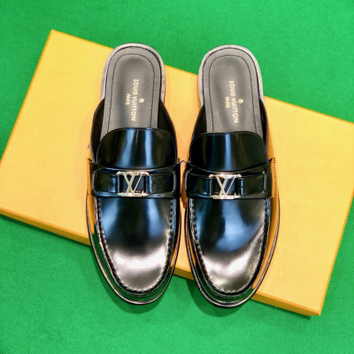 Черные кожаные лоферы Louis Vuitton