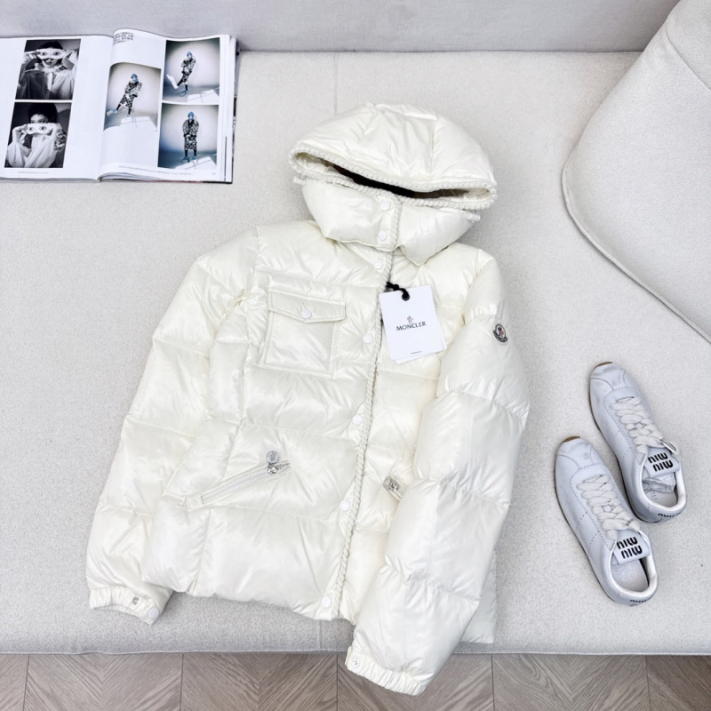 Пуховик Moncler