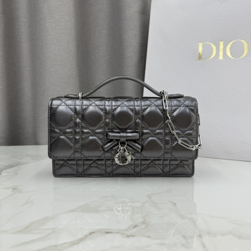Мини сумка Dior с цепочкой и ручкой