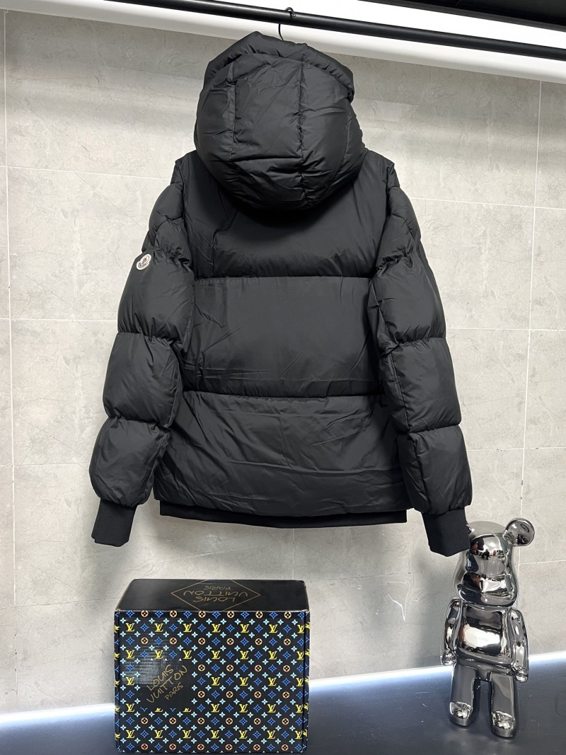 Пуховик Moncler