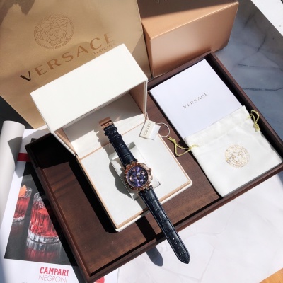 Часы Versace