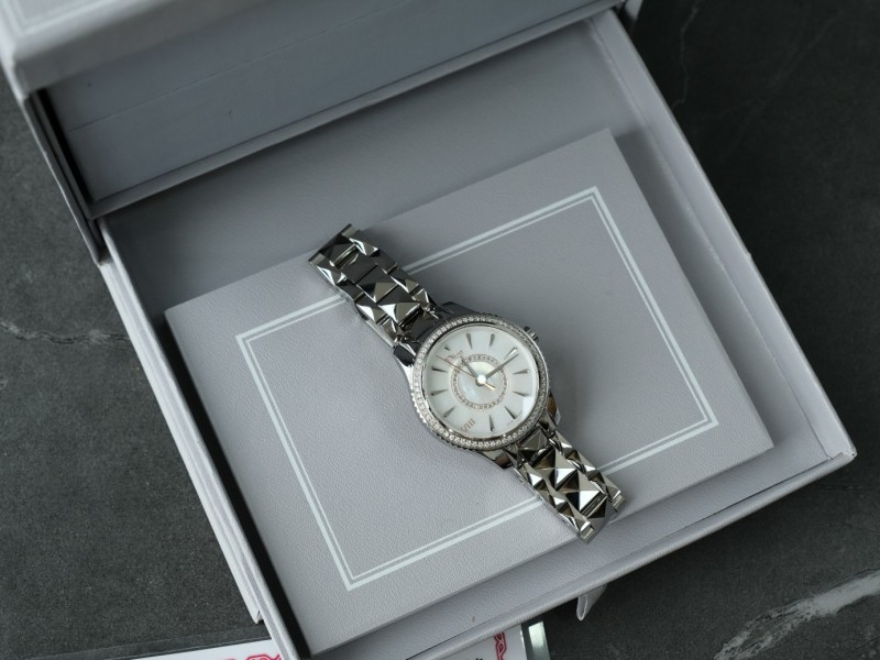 Часы Dior
