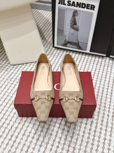 Женские туфли Gucci в классическом стиле