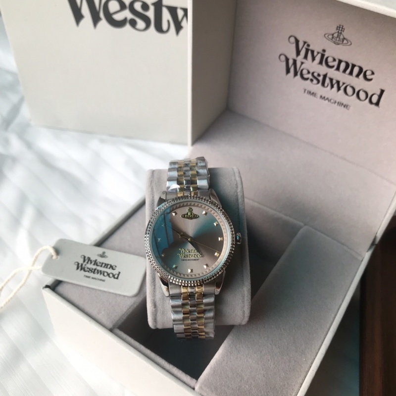 Часы Vivienne Westwood