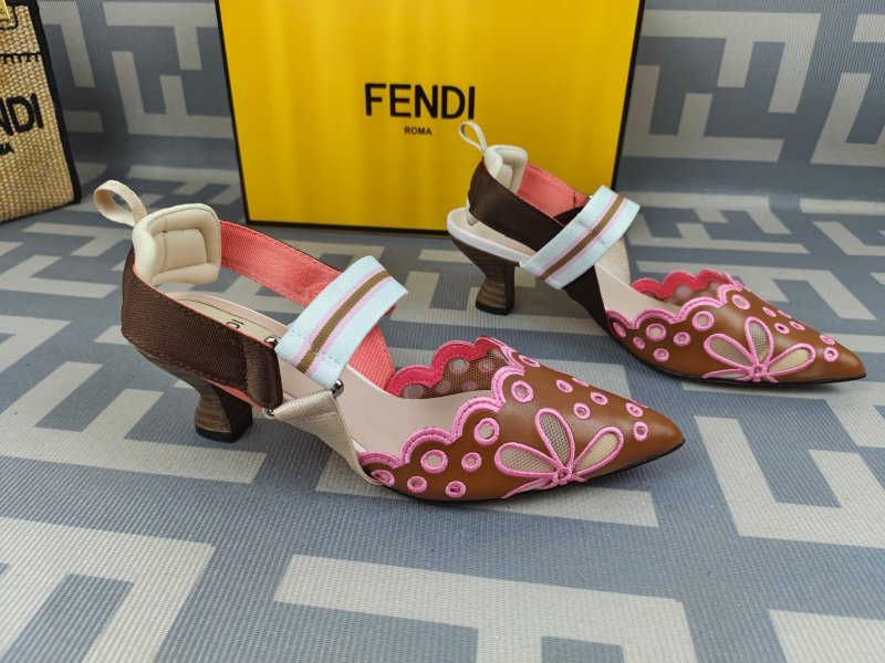 Женские босоножки Colibrì Fendi