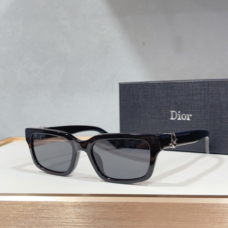 Солнцезащитные очки Dior Oblique