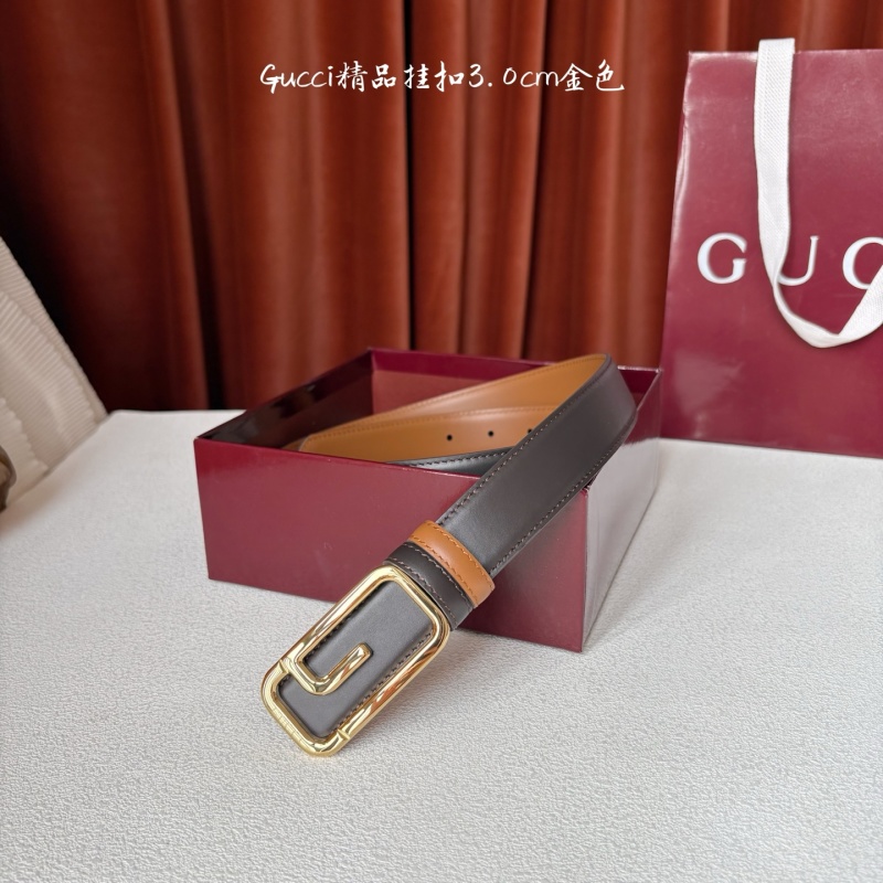 Двусторонний ремень из кожи с квадратной пряжкой Gucci