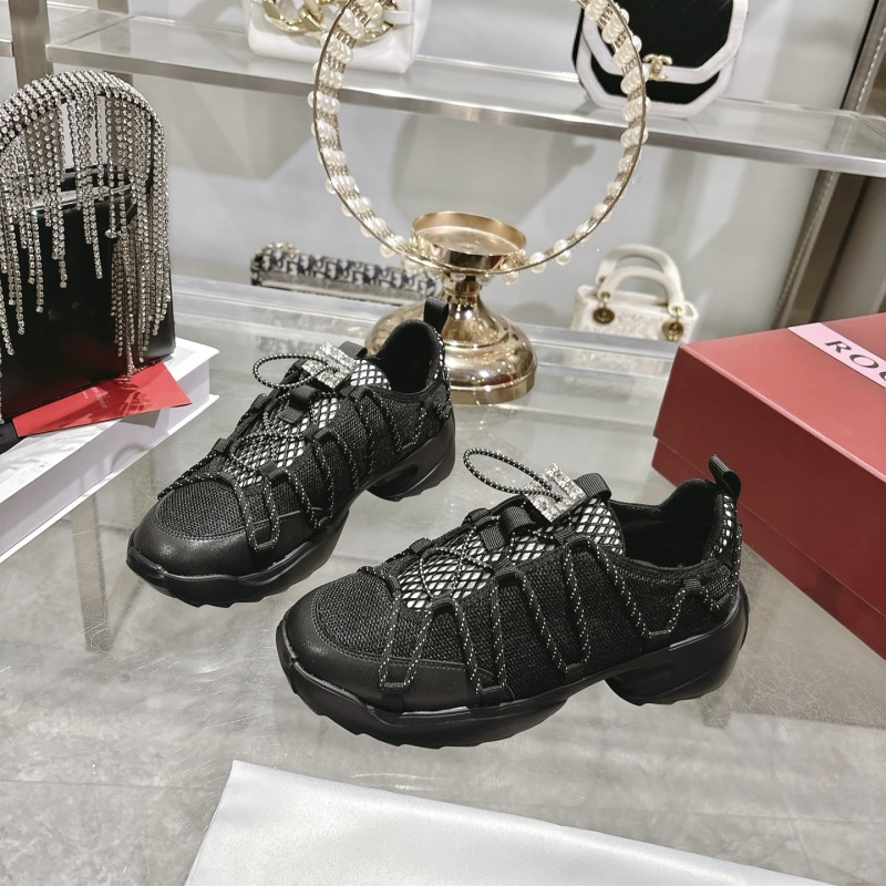 Женские тканевые кроссовки с декоративной отделкой Roger Vivier
