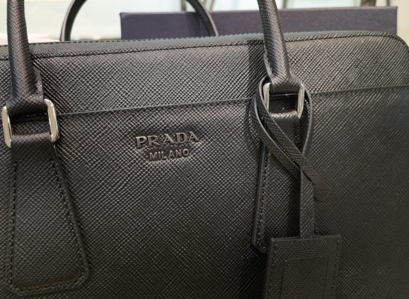 Деловой портфель Prada Saffiano