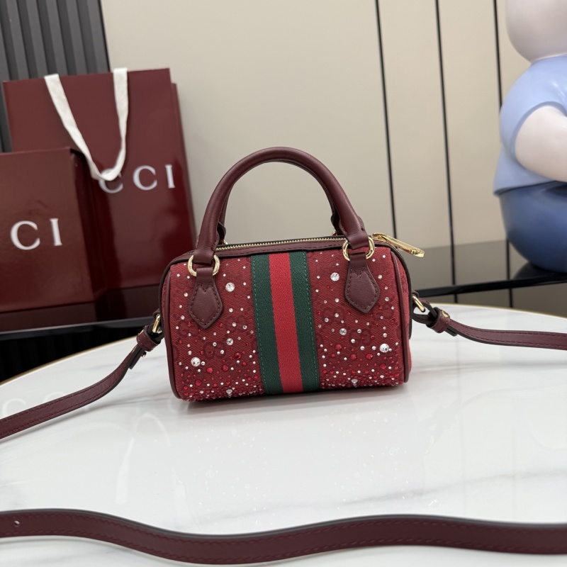 Мини-сумка Gucci с кристаллами и ремешком
