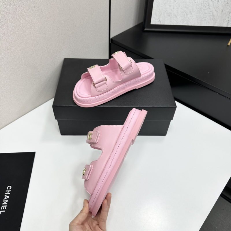 Женские розовые босоножки на толстой подошве с двойной заклепкой Chanel