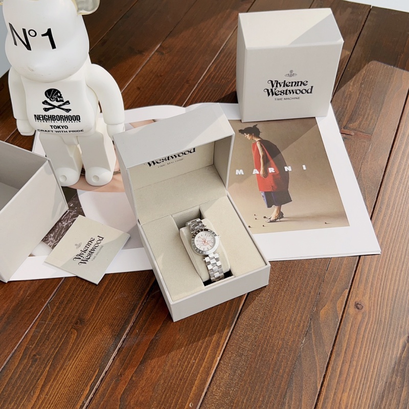 Часы Vivienne Westwood