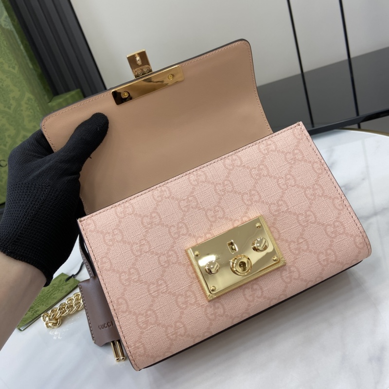 Сумка Gucci с золотой цепью и замком