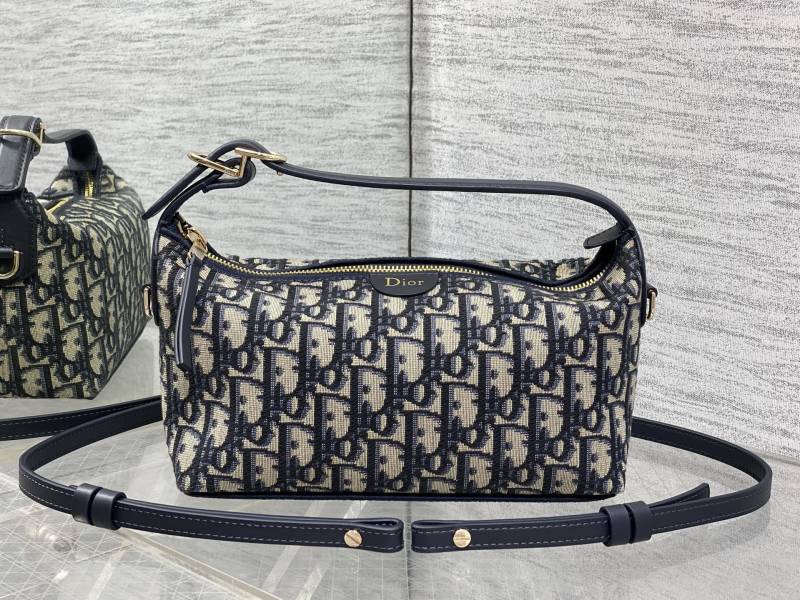 Сумка Dior с монограммой и ремнем