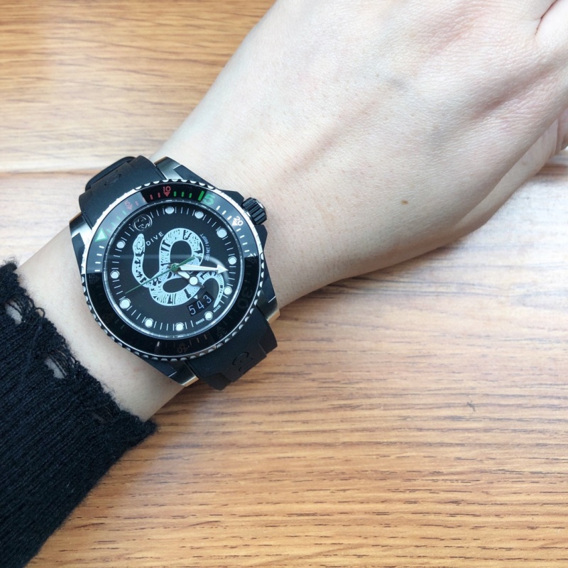 Часы Gucci