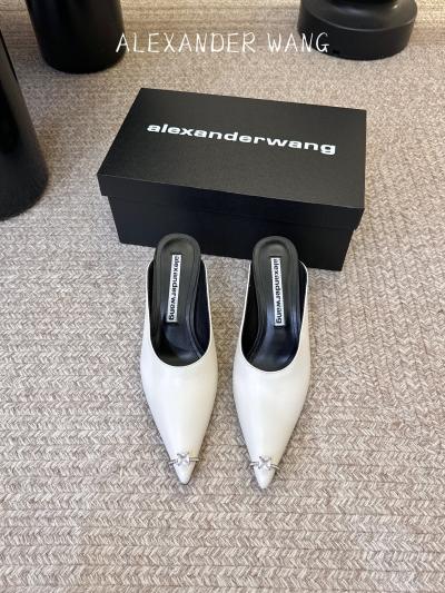 Мюли женские Alexander Wang белые с камнем