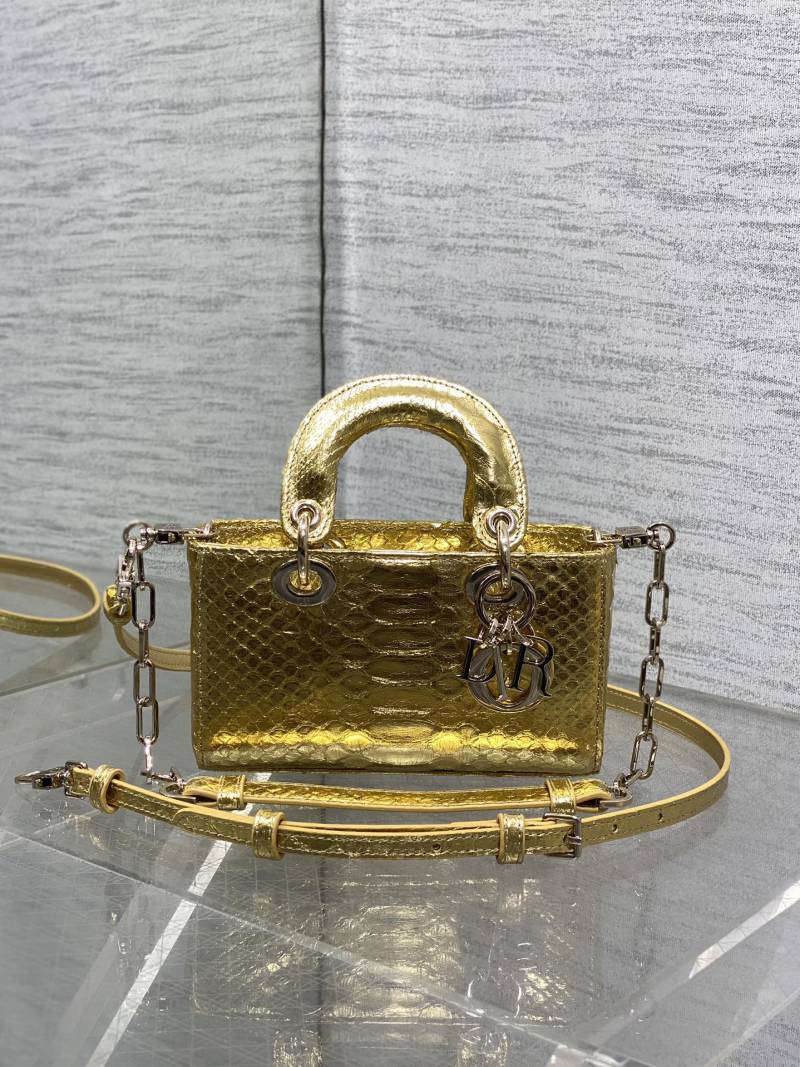 Сумка Dior Lady Dior золотая
