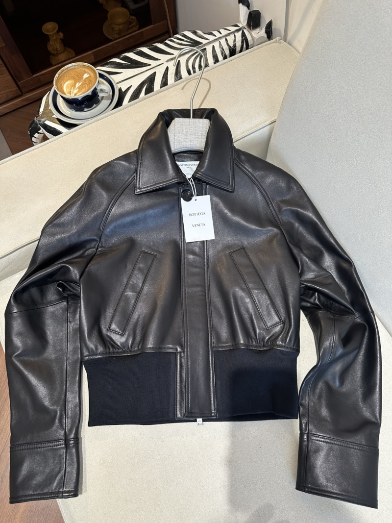 Кожаная куртка Bottega Veneta с застёжкой