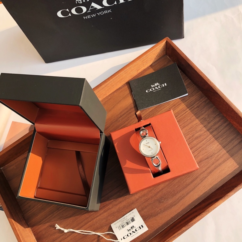 Часы Coach