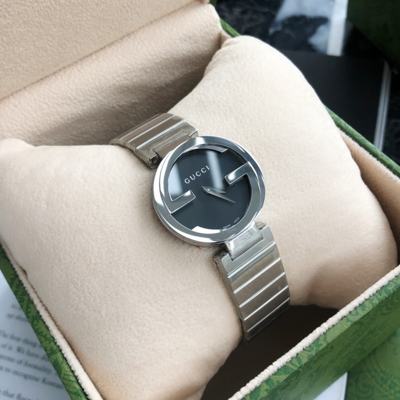 Часы Gucci
