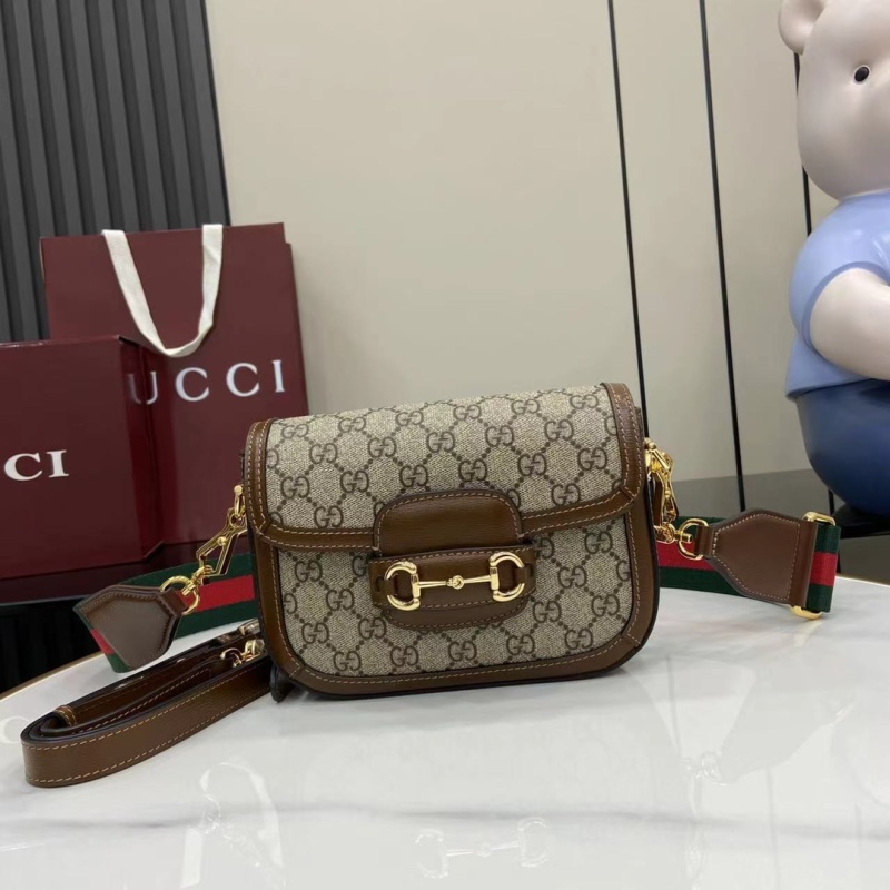 Сумка Gucci с монограммой и ремешком