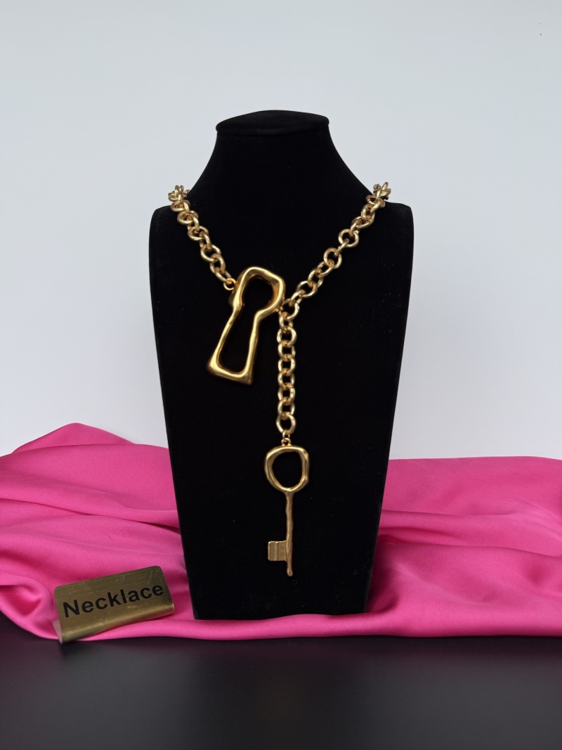 Колье с подвесками в виде ключей Schiaparelli