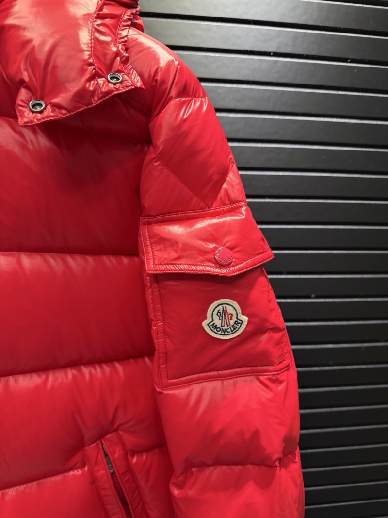 Пуховик Moncler