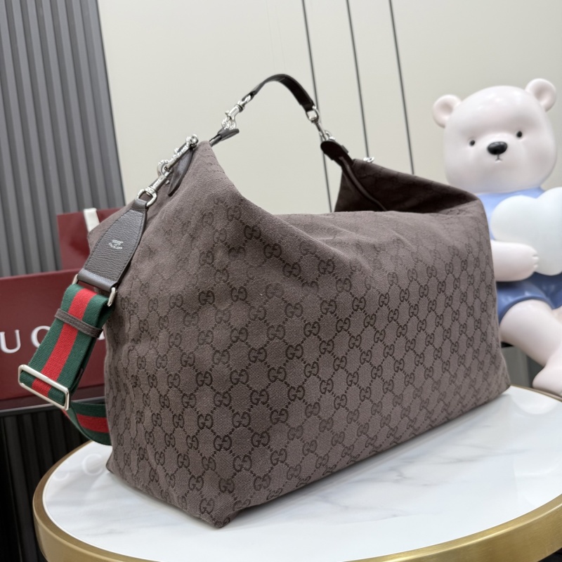 Сумка Gucci с монограммой
