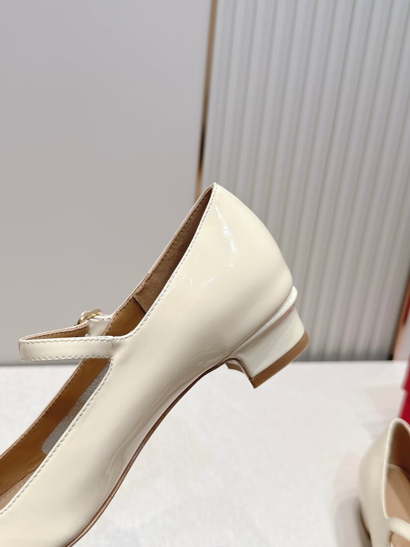 Женские туфли белого цвета с декоративным бантом Ferragamo