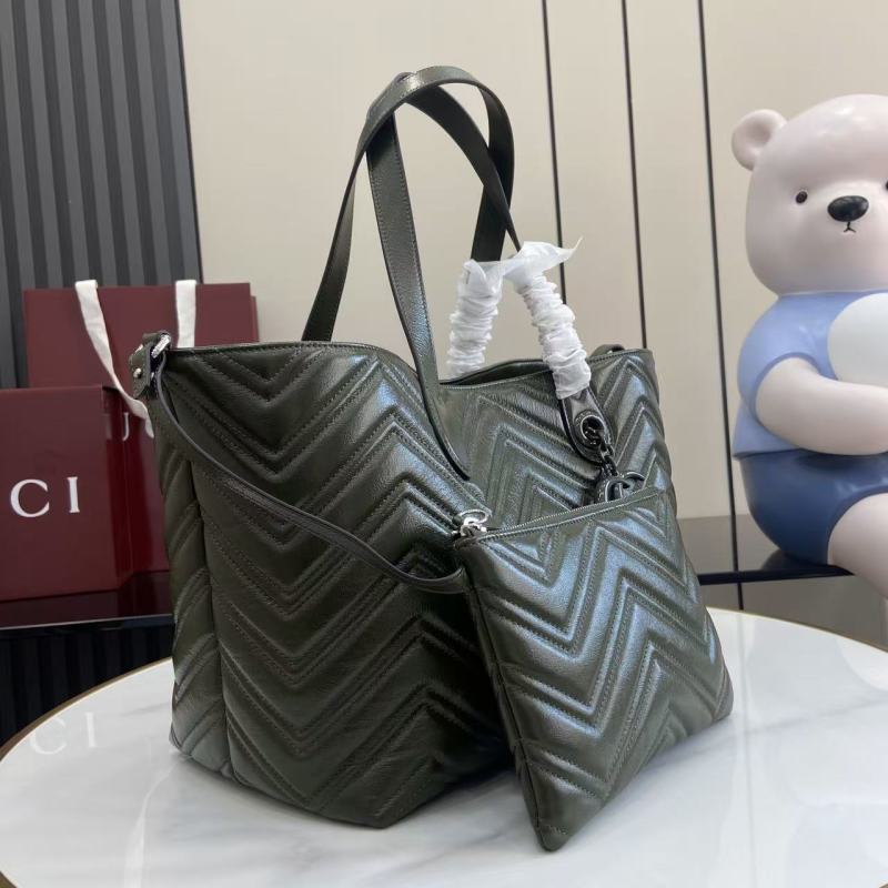 Сумка-тоут Gucci с кисточкой GG
