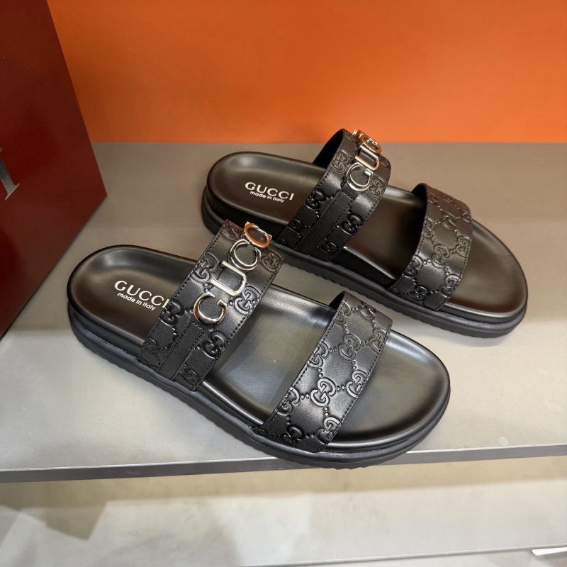 Сандалии мужские черные с монограммой и буквами Gucci