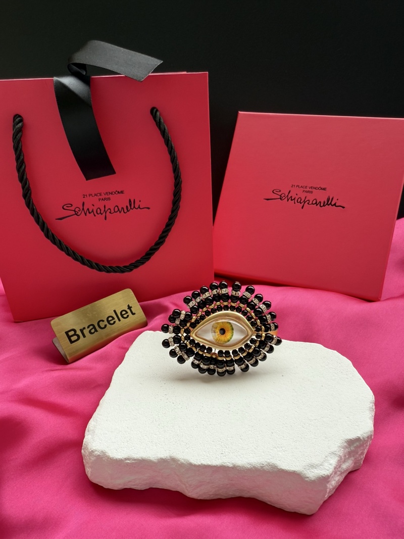 Браслет в виде глаза Schiaparelli