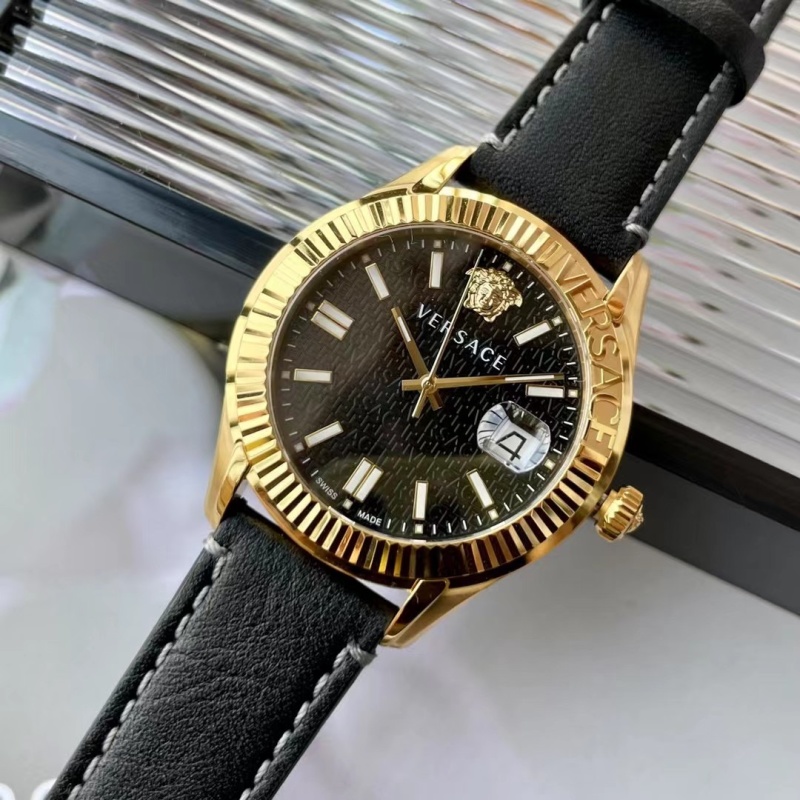 Часы Versace