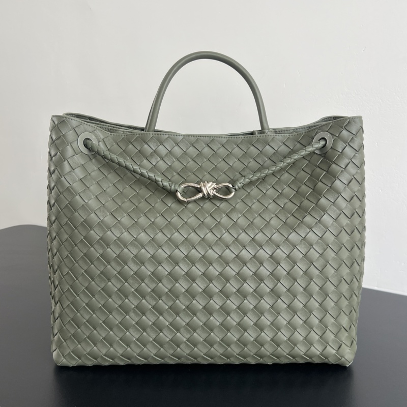 Сумка Bottega Veneta Andiamo плетение интаччио
