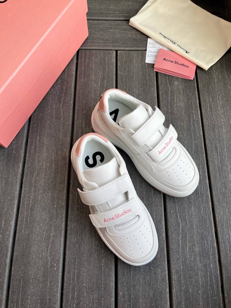 Женские кроссовки Acne Studios белые на липучке