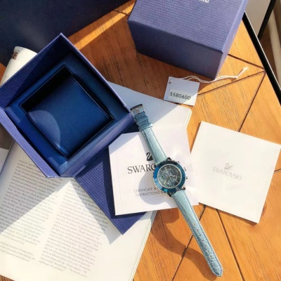 Часы Swarovski