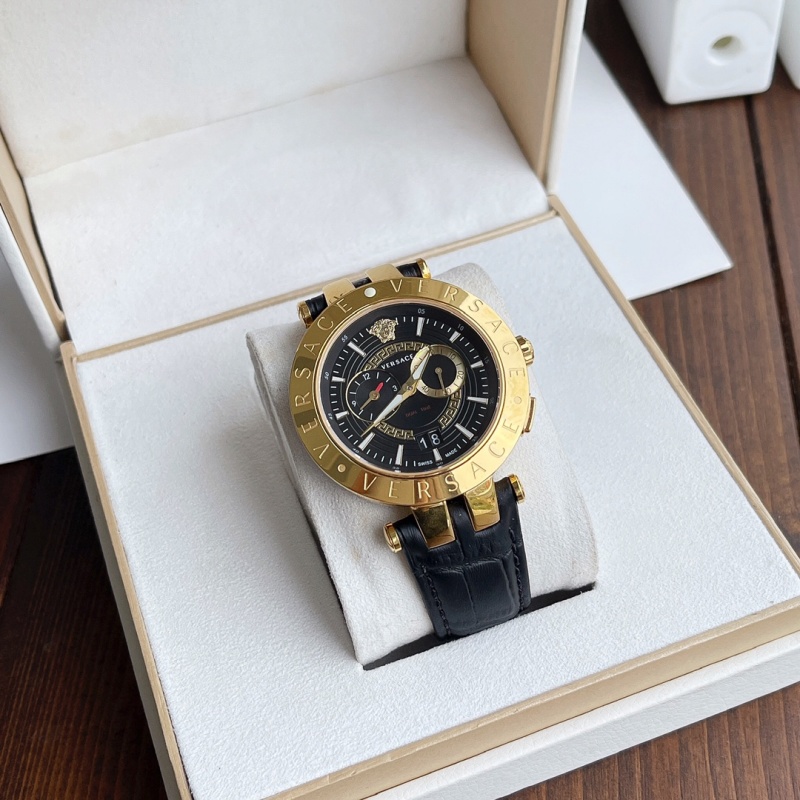 Часы Versace