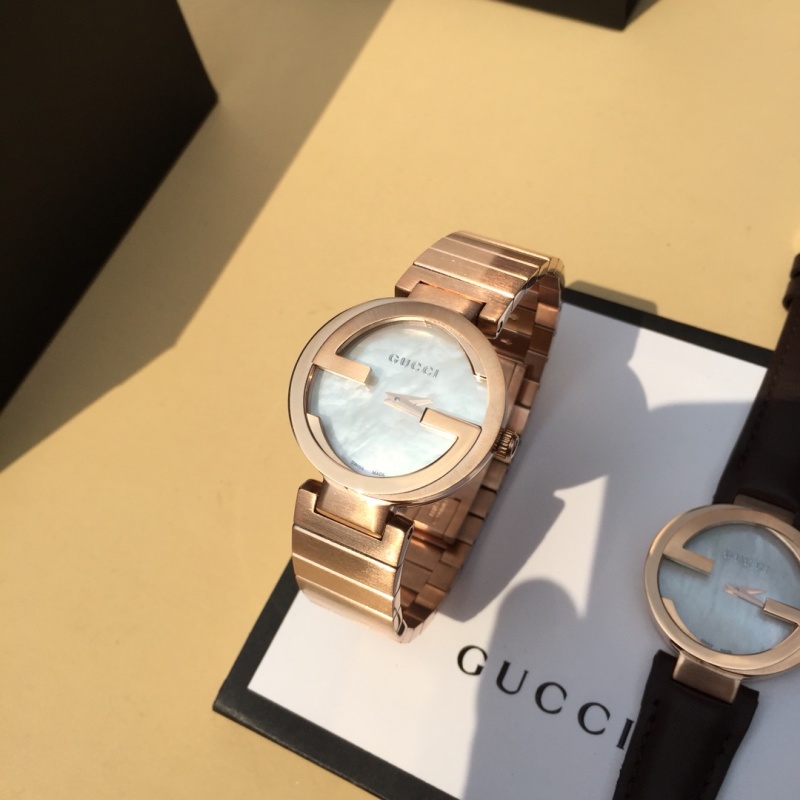 Часы Gucci