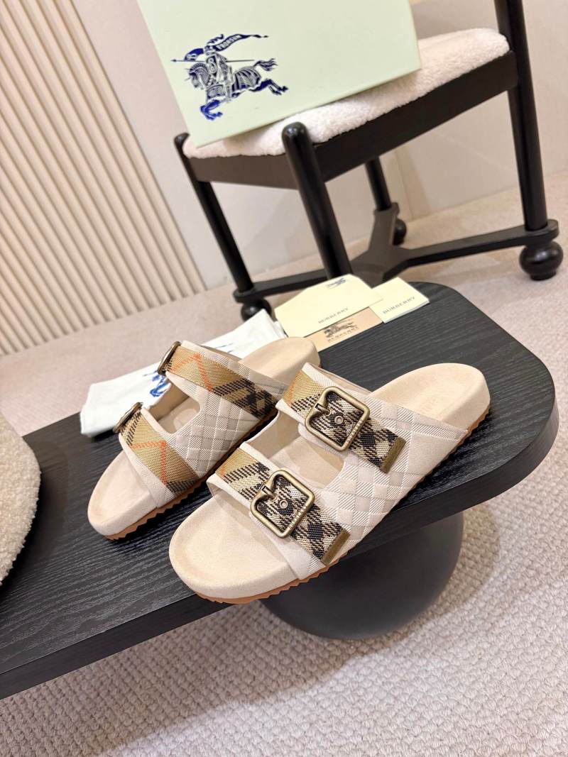 Белые шлёпанцы с классическим узором Burberry