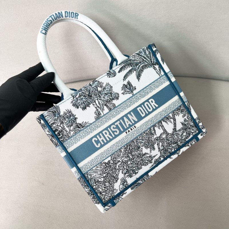 Christian Dior Book Tote Сумка с тропическим принтом