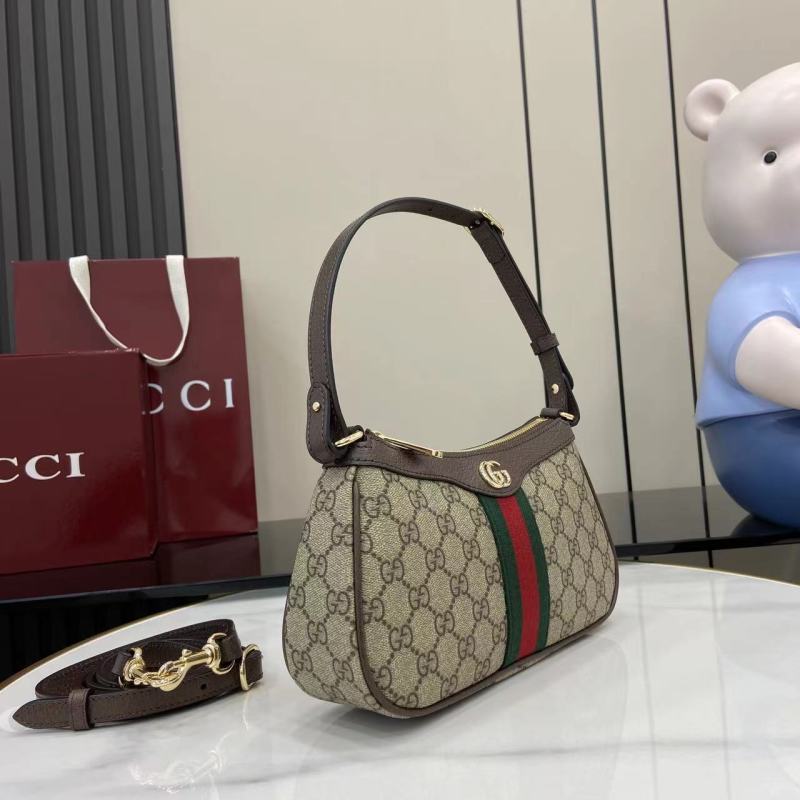 Сумка Gucci с монограммой и ремешком