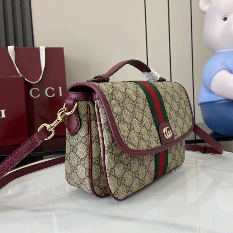 Сумка Gucci с монограммой и ремешком